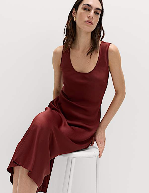 Robe midi coupe droite en satin &agrave; bretelles larges - FR