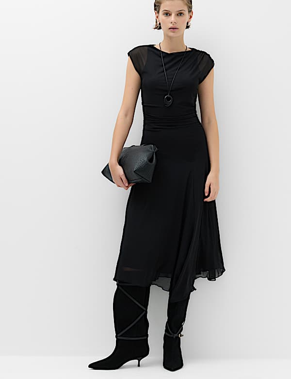 Tailliertes Midi-Kleid mit U-Boot-Ausschnitt und Mesh - AT