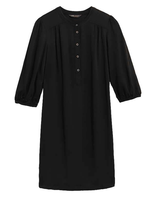 Round Neck Knee Length Shift Dress