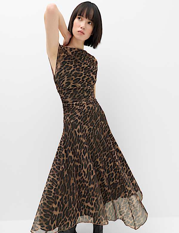 Tailliertes Midikleid mit Tiermuster und Drapierung - DE