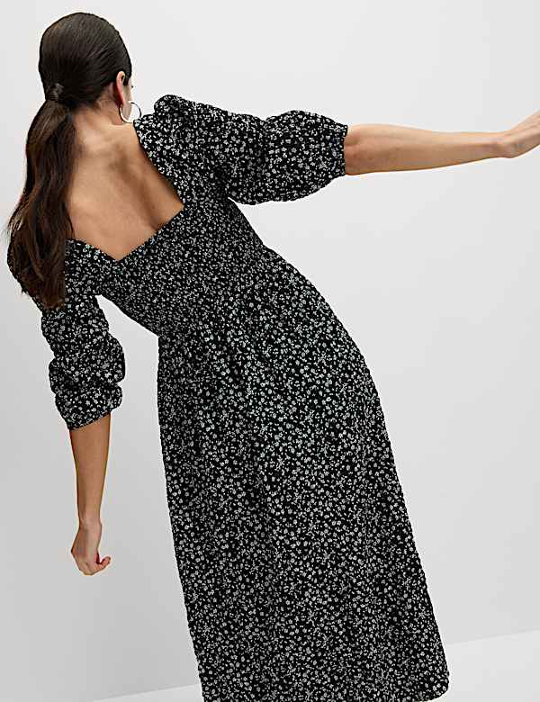 Vestido a la cintura a media pierna floral de escote cuadrado - ES