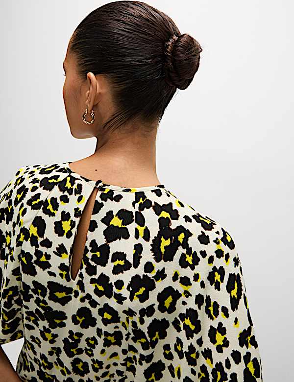 Printed Round Neck Cape Sleeve Midaxi Tea Dress