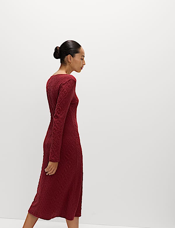 Robe midi coupe droite en jersey texturé à décolleté rond - CH