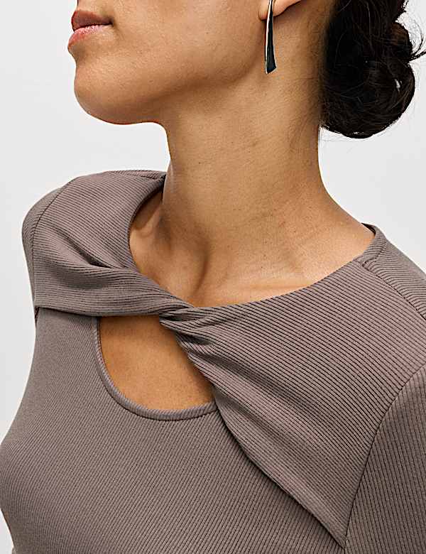 Robe midi coupe droite en jersey &agrave; motif c&ocirc;tel&eacute; - BE