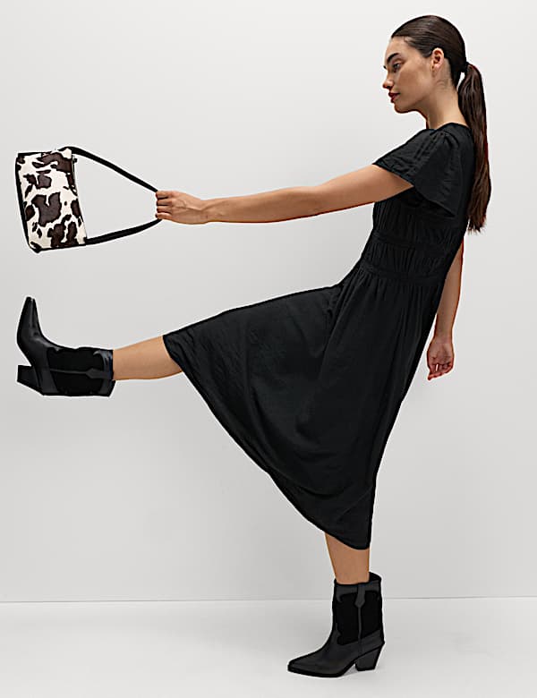 שמלת מידי אסופה במותניים עם כיווצים ושרוולי מלאך - IL