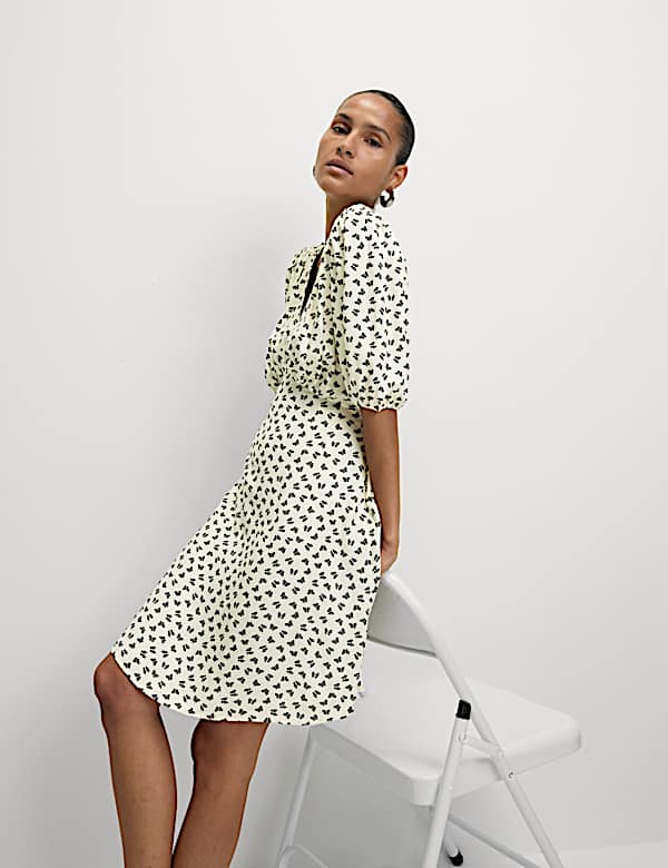 Printed V-Neck Tie Waist Mini Tea Dress