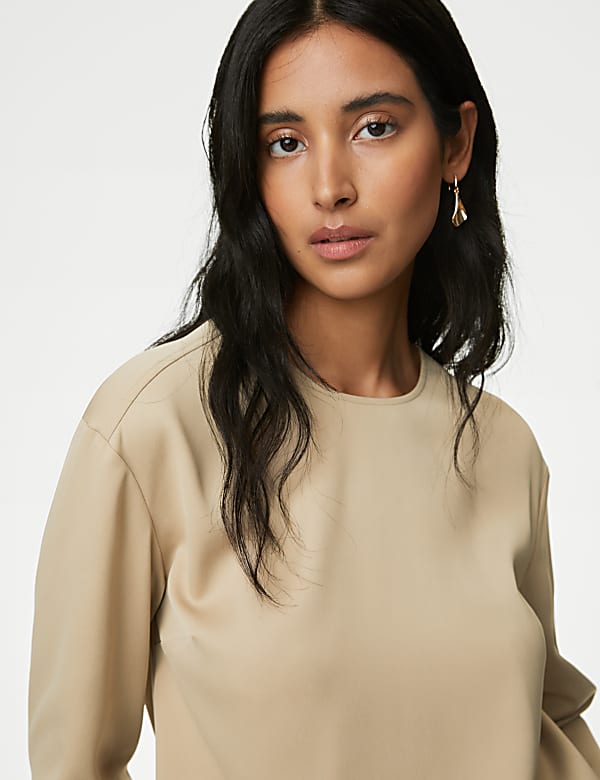 Round Neck Top - US