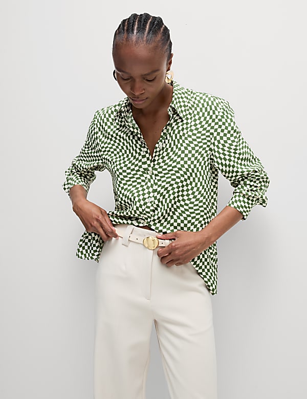 Bluse mit Muster und Kragen - DE