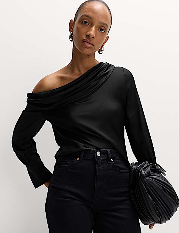 Atasan Bahu terbuka Satin - ID