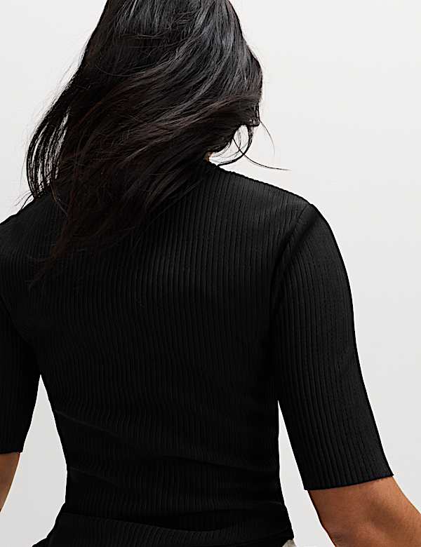Ribbed Round Neck 3/4 Sleeve Top