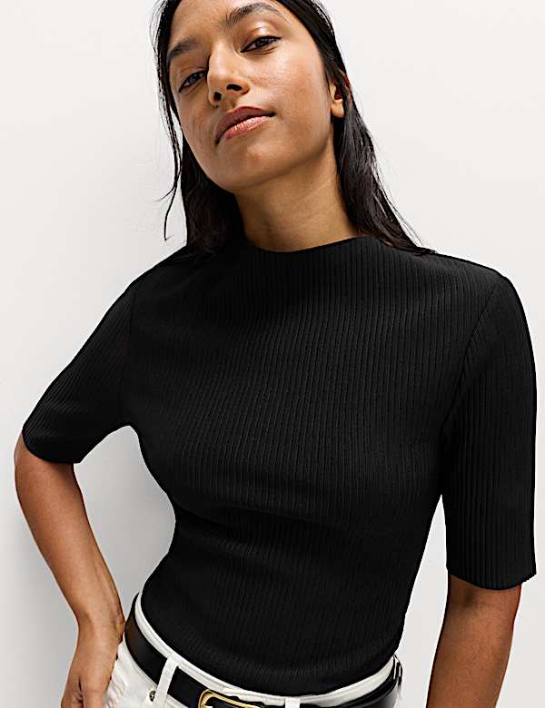 Ribbed Round Neck 3/4 Sleeve Top
