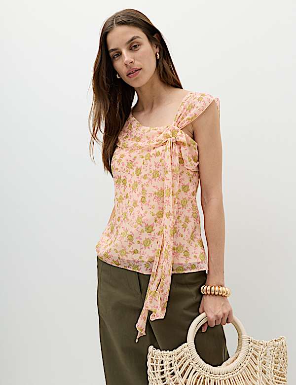 Floral Asymmetric Knot Detail Fitted Top - JP
