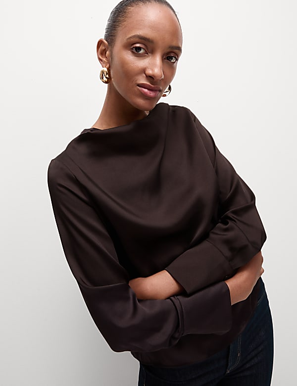 חולצה עם צווארון נשפך - IL