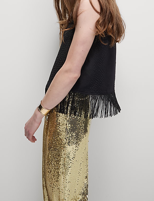 Textured Round Neck Tassel Blouse