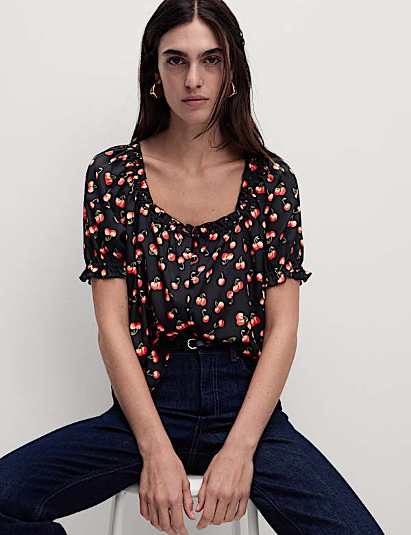 Printed Square Neck Puff Sleeve Blouse