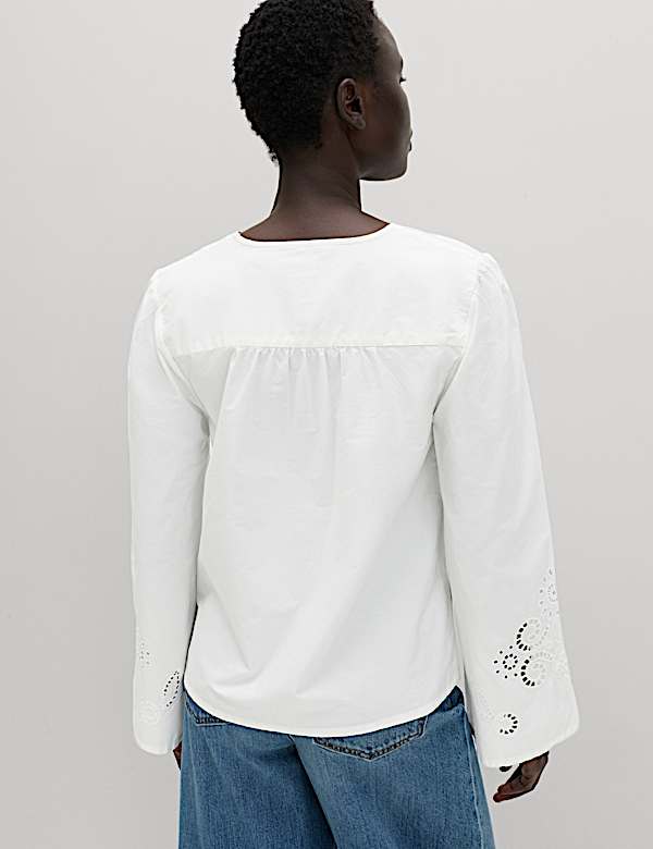 Halenka z čist&eacute; bavlny s prostřihovan&yacute;m zdoben&iacute; - CZ