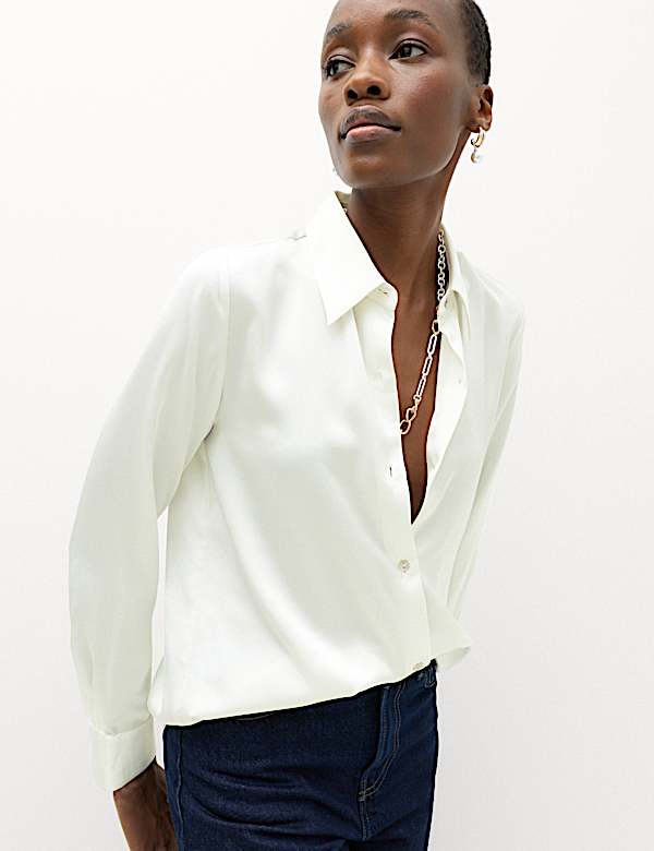 Chemise en satin boutonn&eacute;e &agrave; encolure - LU