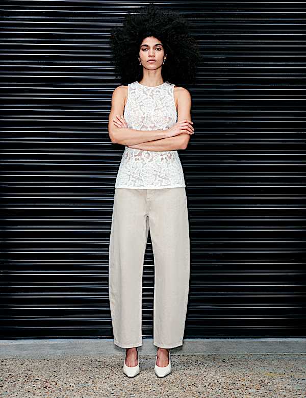 Lace Fitted Tunic Shell Top