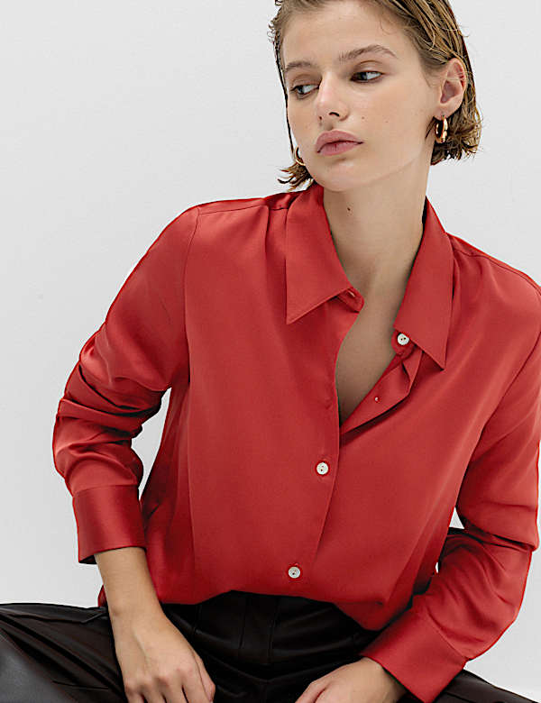 Chemise en satin boutonn&eacute;e &agrave; encolure - CH
