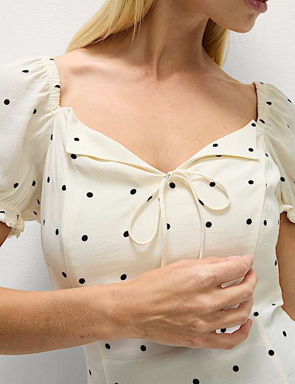 Top à manches bouffantes et motif pois à nouer sur le devant - LU