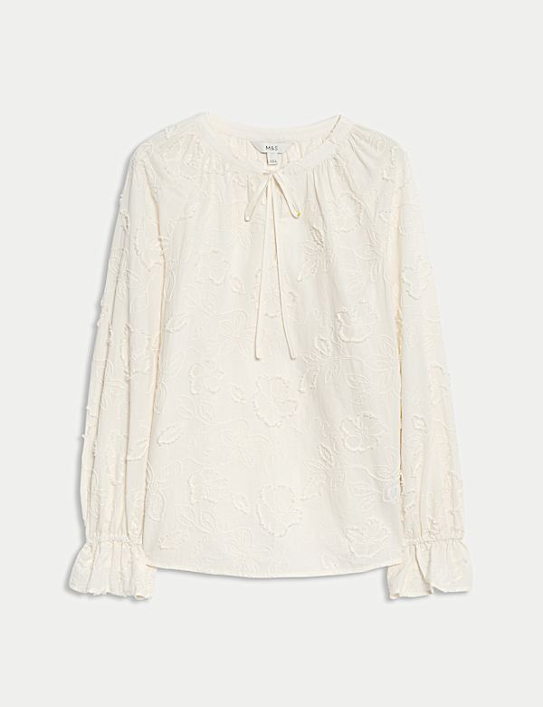 Zuiver katoenen blouse met strikkraag en applicatie - NL