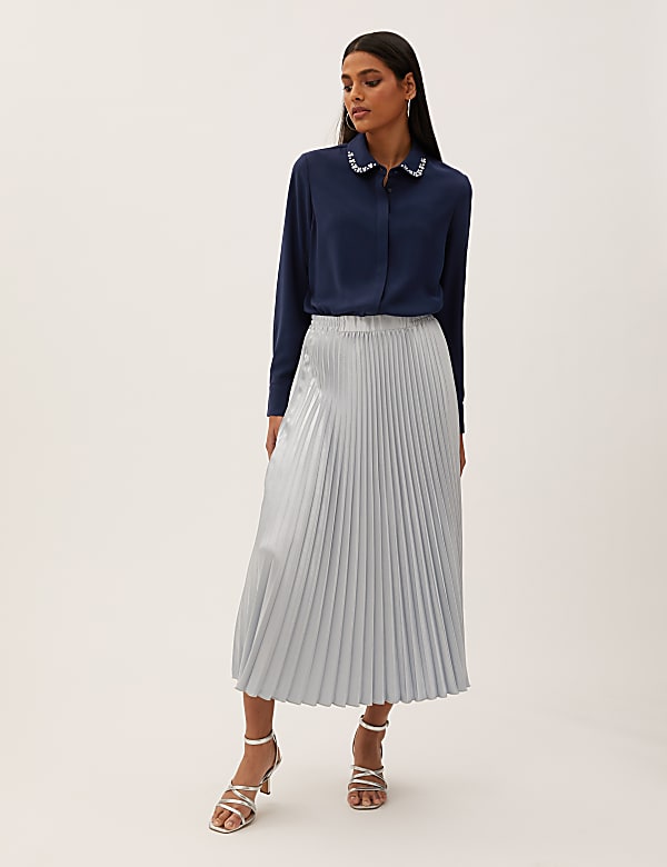 Embellished Collared Long Sleeve Blouse