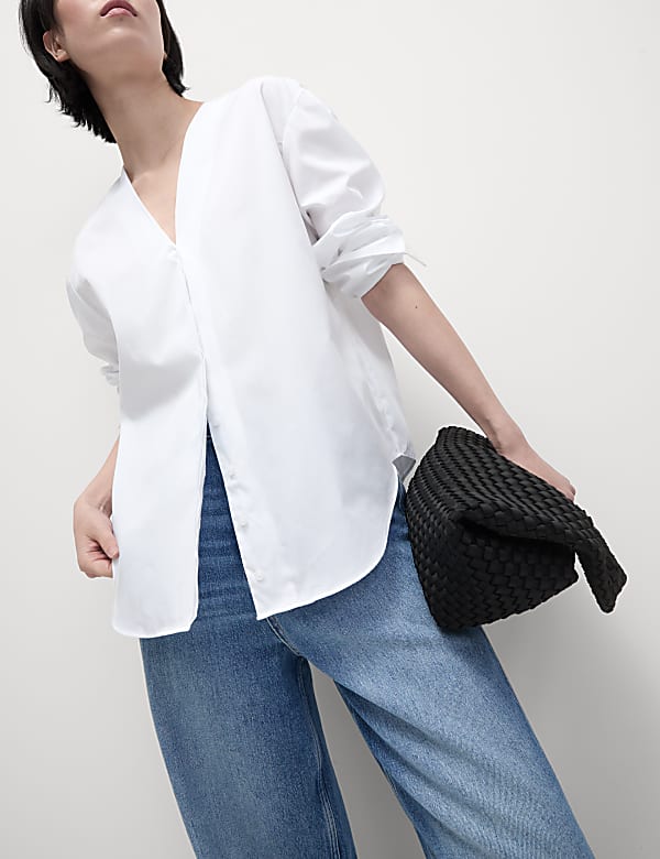 Hemd mit V-Ausschnitt aus reiner Baumwolle - AT