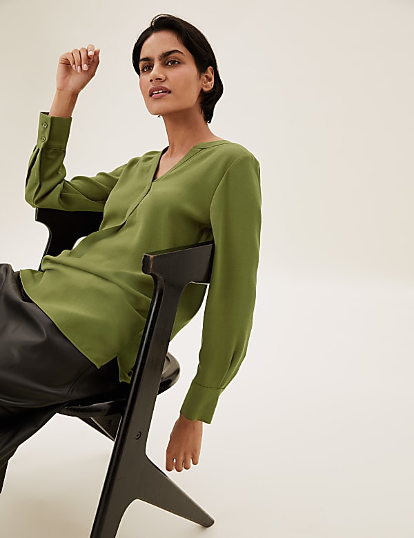 V-Neck Long Sleeve Popover Blouse