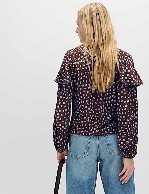 חולצה בהדפס נקודות עם מלמלה וקשירה בחזית - IL