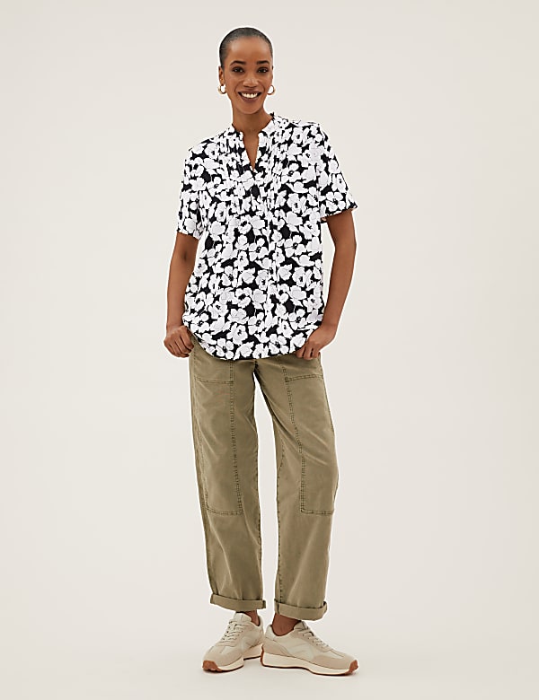 Floral V-Neck Pintuck Short Sleeve Blouse