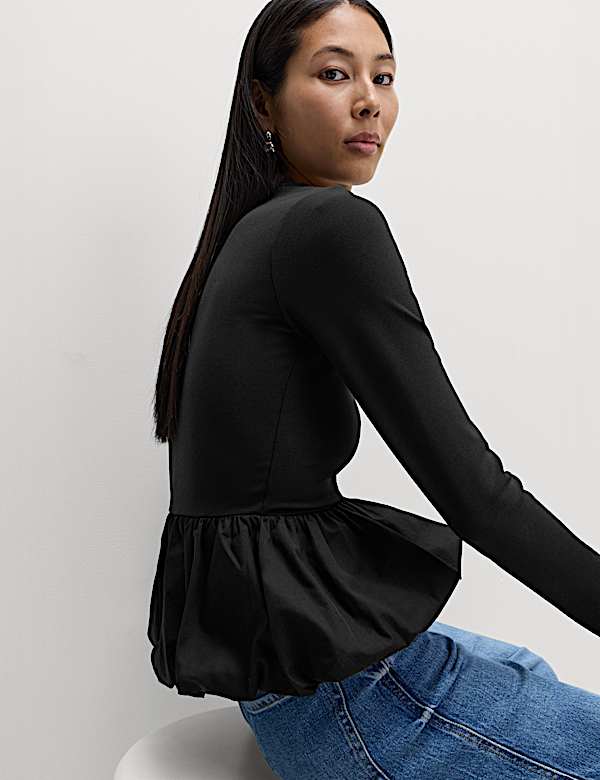 Top s přidaným volánkem a balónovým lemem - CZ