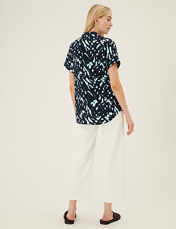 Printed Short Sleeve Popover Blouse