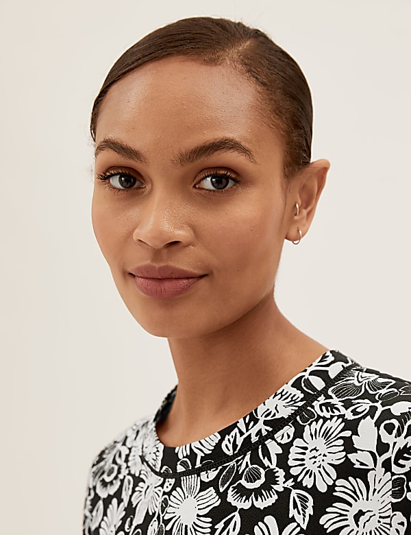 Floral Round Neck Short Sleeve Top