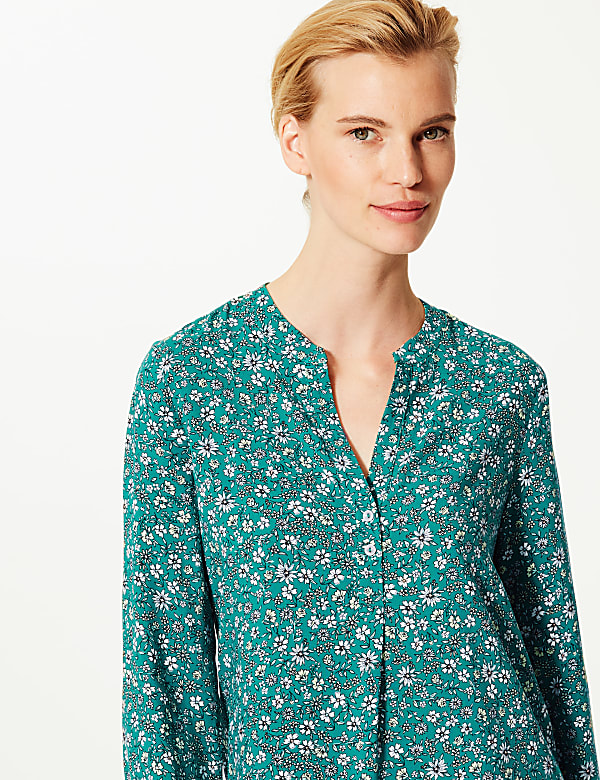 Floral Print Button Detailed Blouse
