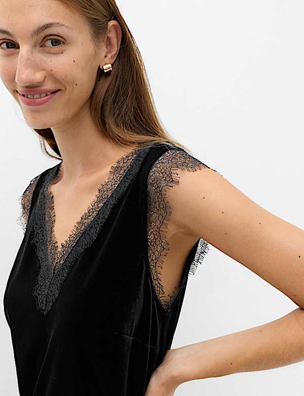 Velvet V Neck Lace Insert Cami Top - UA