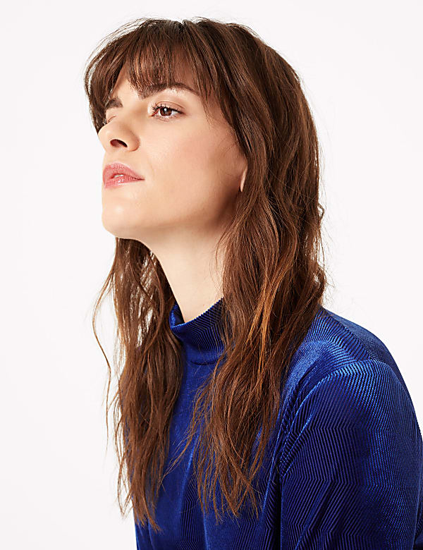 Chevron Fitted Long Sleeve Top