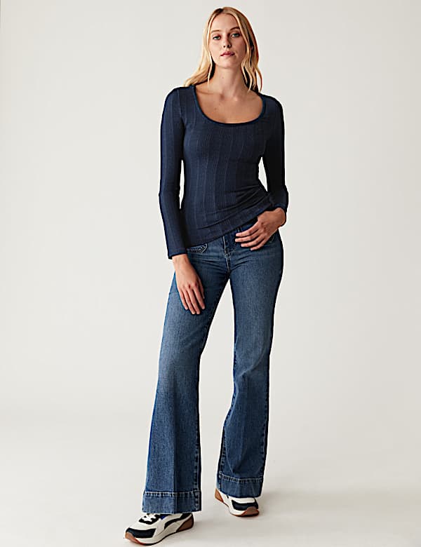 Sparkly Ribbed Scoop Neck Fitted Top