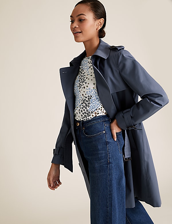 Floral High Neck Fitted Half Sleeve Top
