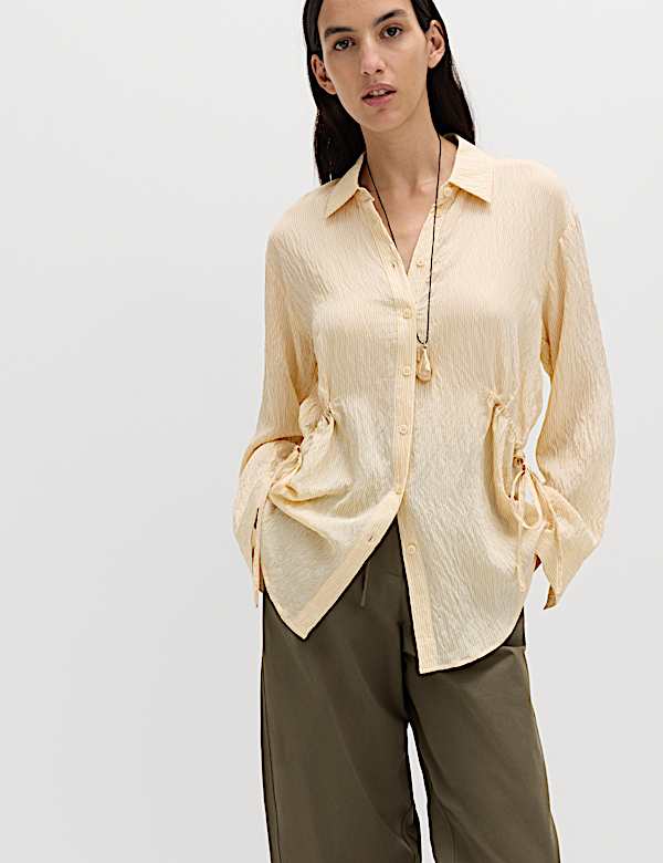 חולצה עם צווארון ושרוך הידוק - IL