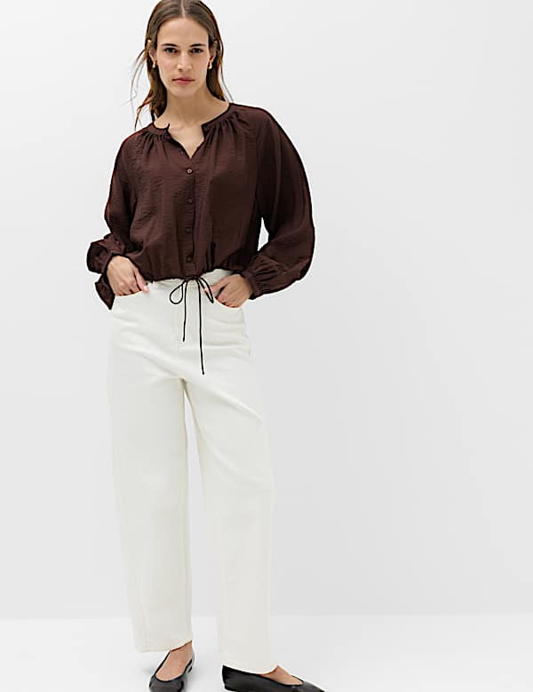 Durchgekn&ouml;pfte Bluse mit Kordelzug - AT
