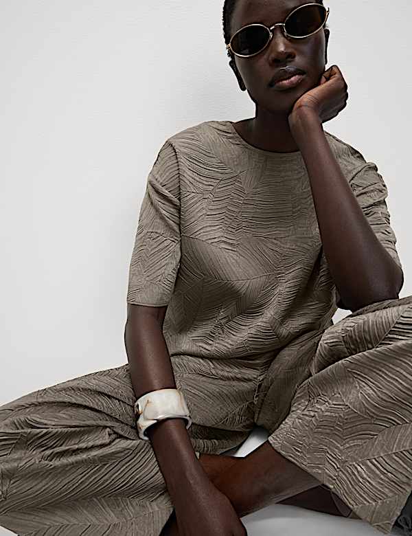 Textured Round Neck T-Shirt - US