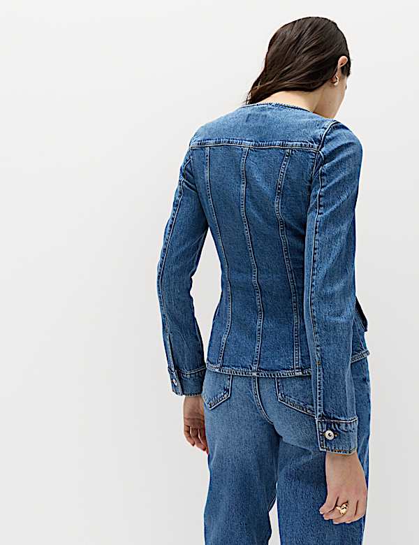 Veste utilitaire ajust&eacute;e en jean sans encolure - CH