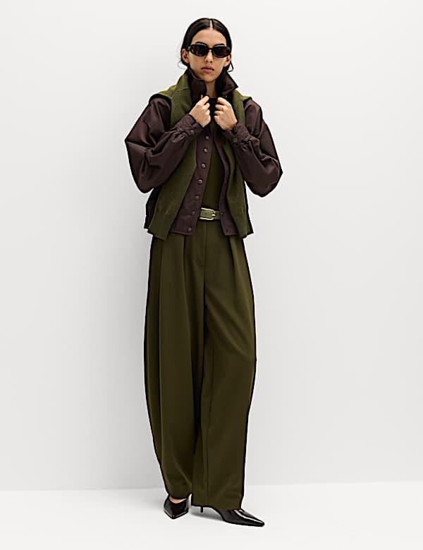 Bomber-Jacke mit hohem Baumwollanteil und Stehkragen - AT