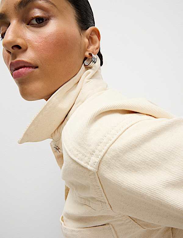 Shacket coupe d&eacute;contract&eacute; en jean brod&eacute; - FR