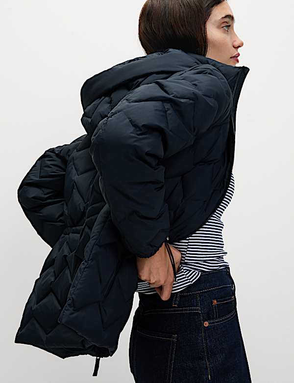 ז'קט פוך ונוצות בדוגמת קווילט בצורת זיגזג - IL