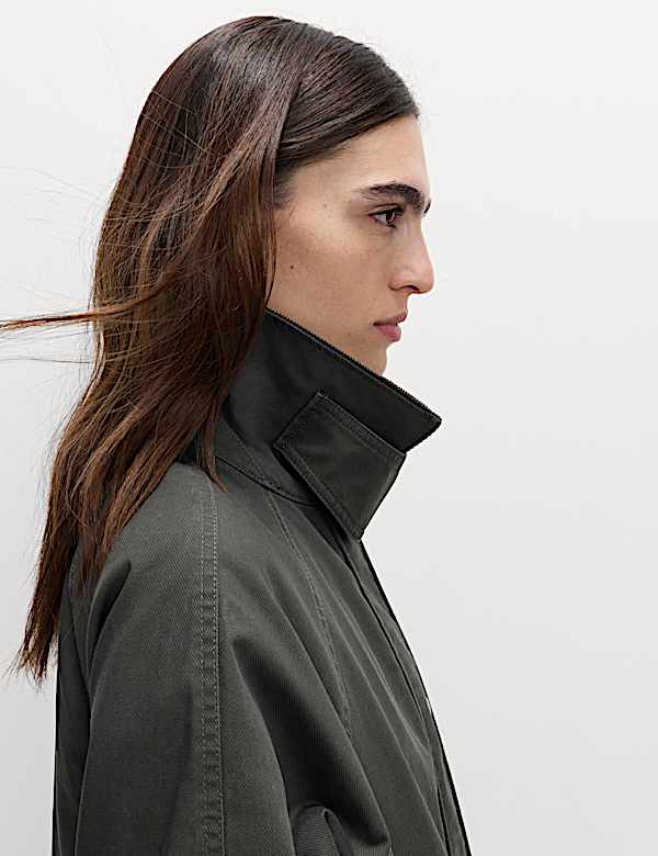 מעיל נסיעות מבד עשיר בכותנה עם כיסים וצווארון - IL