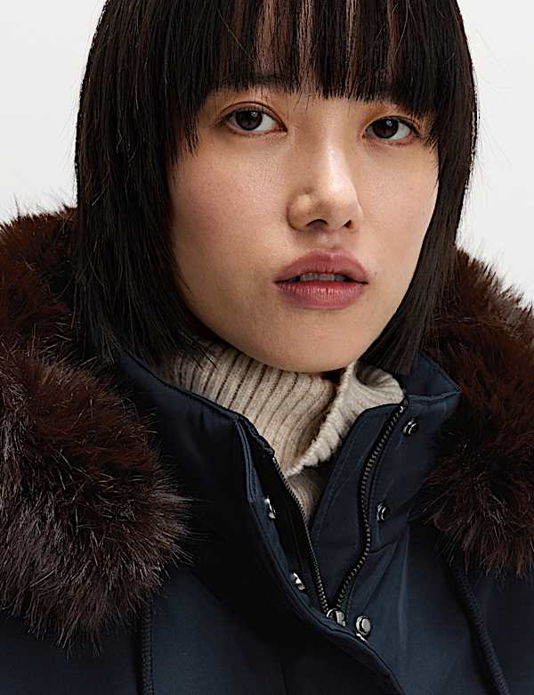 מעיל פארקה בגזרה ארוכה בשילוב Stormwear™‎ עם כיסים וקפוצ'ון - IL