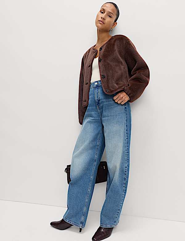 Jaket Relaxed Fit Tanpa Kerah Bulu Imitasi - ID