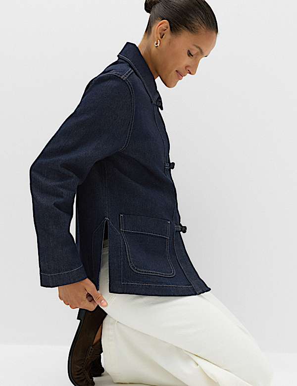Chaqueta denim de mezcla de lyocell y algod&oacute;n con nudo en la parte delantera - US