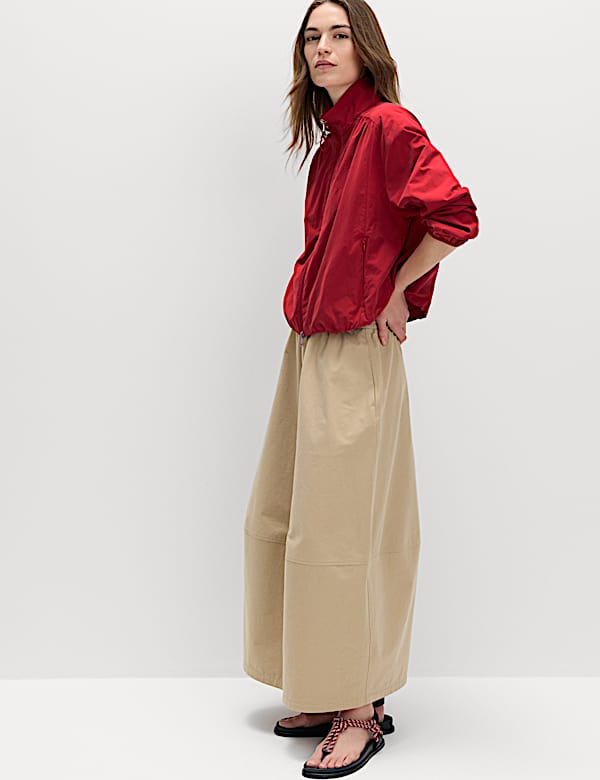 Stormwear&trade; Lightweight Funnel Neck Gathered Jacket - LU